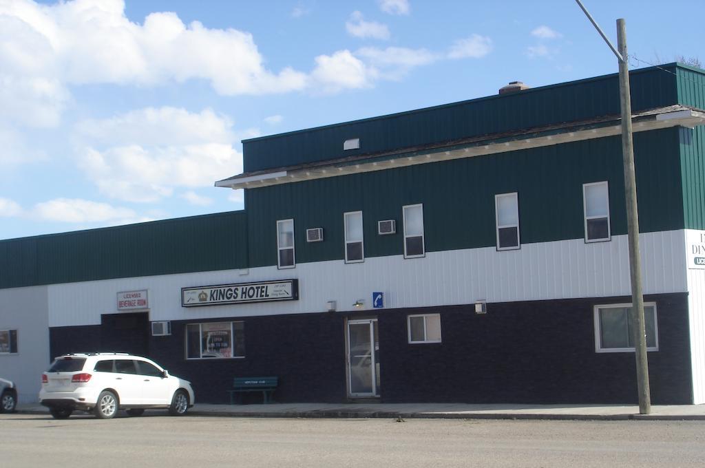 King'S Hotel & Motel By Elevate Rooms Shaunavon Exterior photo